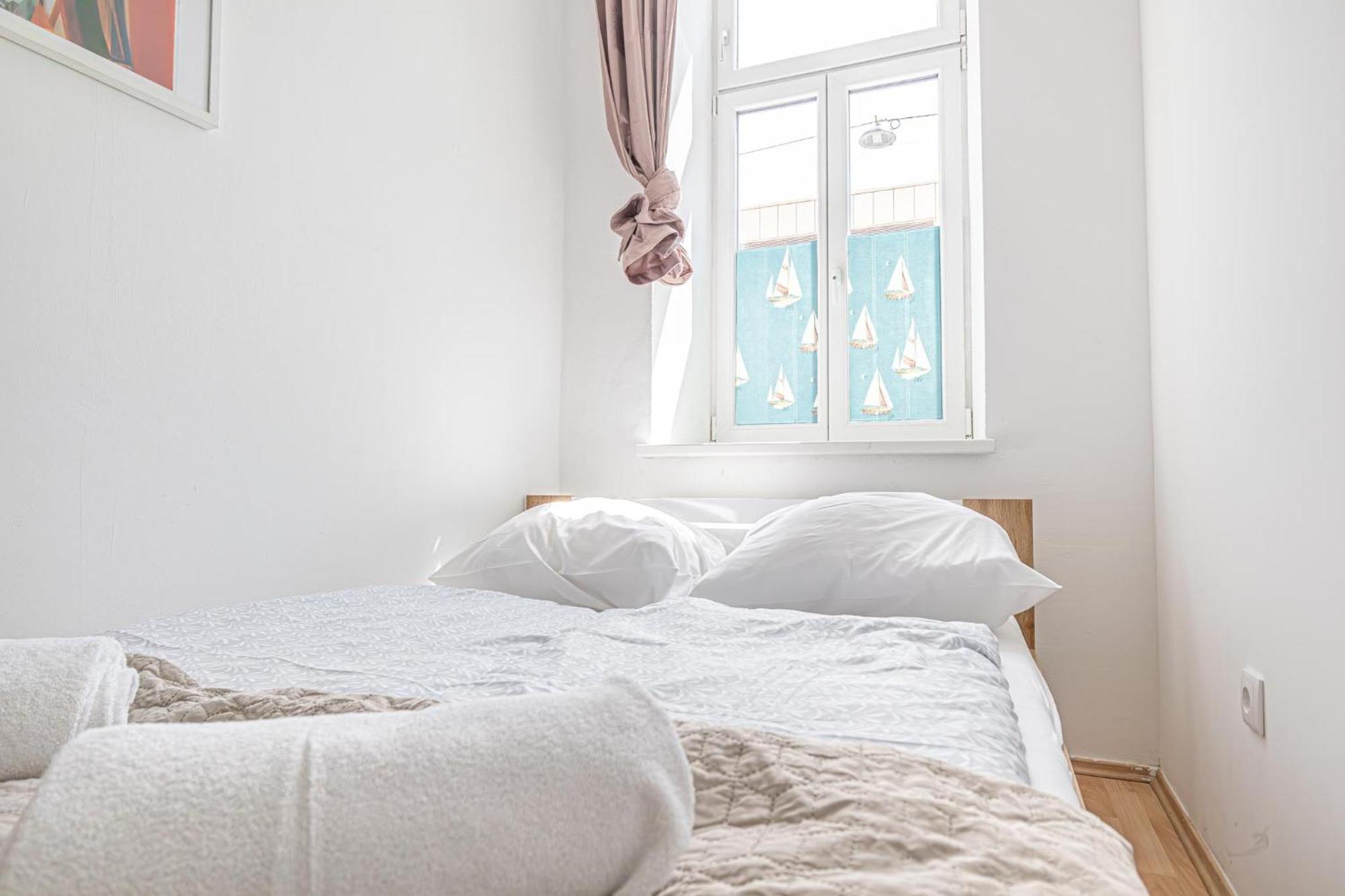 Loevly Shared 6Br With Garden Near Danube & Millenium City Viena Exterior foto